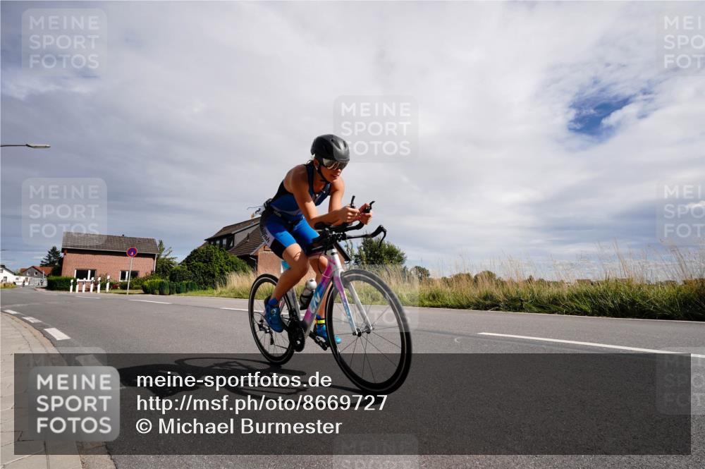 31.08.2025 - Elbe Triathlon Hamburg Michael Burmester http://msf.ph/oto/8669727 31.08.2025 14:45:52 Radfahren 137 meine-sportfotos.de