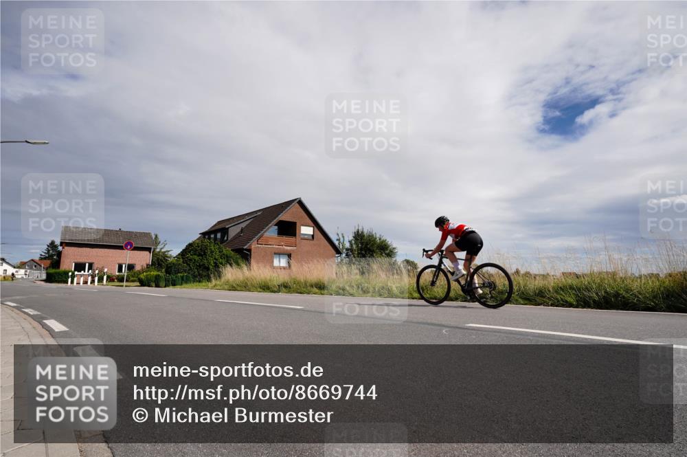 31.08.2025 - Elbe Triathlon Hamburg Michael Burmester http://msf.ph/oto/8669744 31.08.2025 14:46:31 Radfahren 157 meine-sportfotos.de