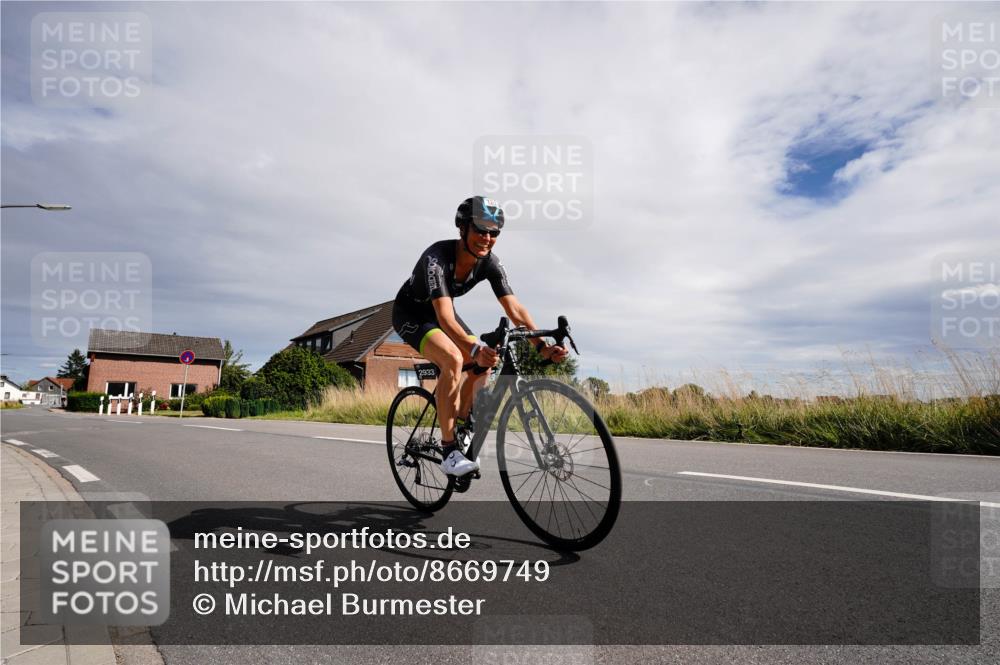 31.08.2025 - Elbe Triathlon Hamburg Michael Burmester http://msf.ph/oto/8669749 31.08.2025 14:46:40 Radfahren 129 meine-sportfotos.de
