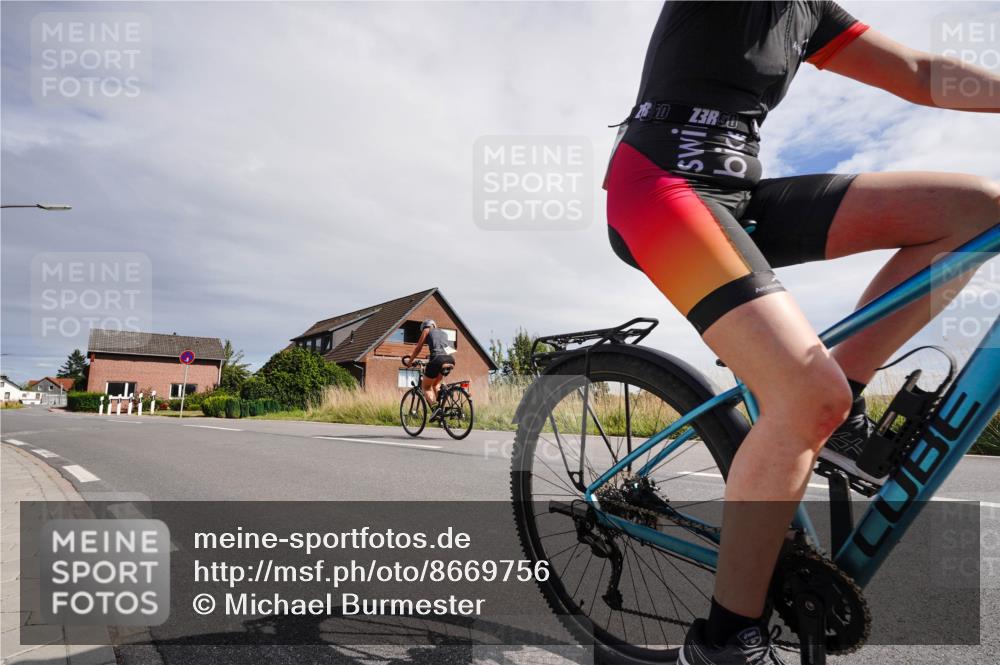 31.08.2025 - Elbe Triathlon Hamburg Michael Burmester http://msf.ph/oto/8669756 31.08.2025 14:47:02 Radfahren 121 meine-sportfotos.de