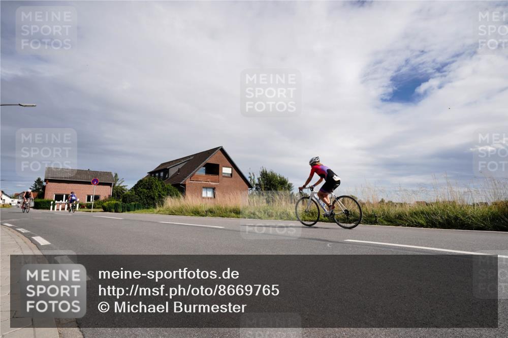 31.08.2025 - Elbe Triathlon Hamburg Michael Burmester http://msf.ph/oto/8669765 31.08.2025 14:47:22 Radfahren 132, 148 meine-sportfotos.de