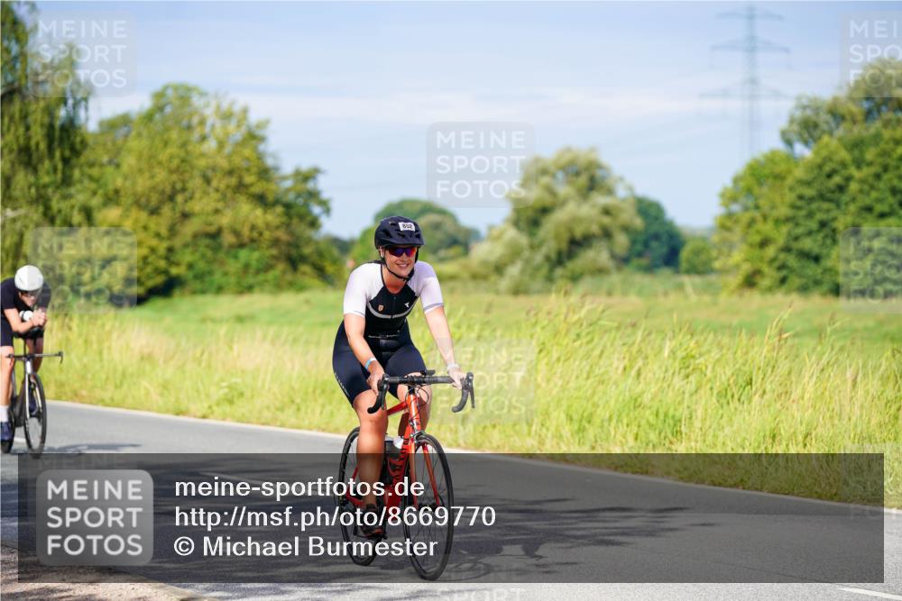 31.08.2025 - Elbe Triathlon Hamburg Michael Burmester http://msf.ph/oto/8669770 31.08.2025 09:55:12 Radfahren 444, 598, 716, 852 meine-sportfotos.de