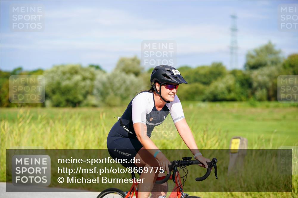 31.08.2025 - Elbe Triathlon Hamburg Michael Burmester http://msf.ph/oto/8669775 31.08.2025 09:55:14 Radfahren 444, 598, 716, 852 meine-sportfotos.de