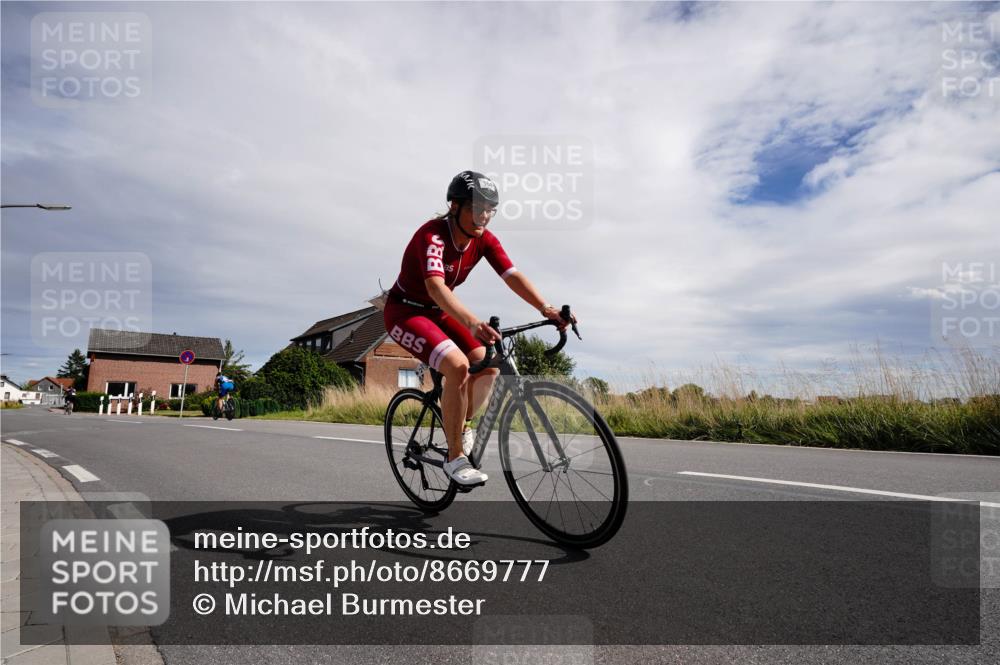31.08.2025 - Elbe Triathlon Hamburg Michael Burmester http://msf.ph/oto/8669777 31.08.2025 14:47:59 Radfahren 139, 164 meine-sportfotos.de