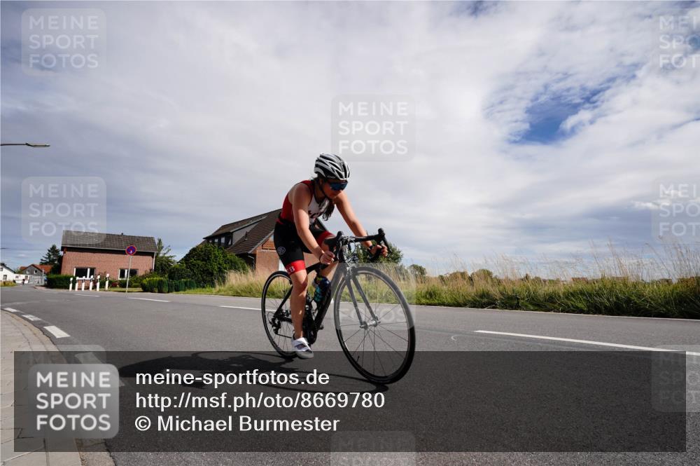 31.08.2025 - Elbe Triathlon Hamburg Michael Burmester http://msf.ph/oto/8669780 31.08.2025 14:48:07 Radfahren 139 meine-sportfotos.de