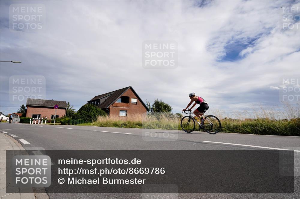 31.08.2025 - Elbe Triathlon Hamburg Michael Burmester http://msf.ph/oto/8669786 31.08.2025 14:48:16 Radfahren 141 meine-sportfotos.de