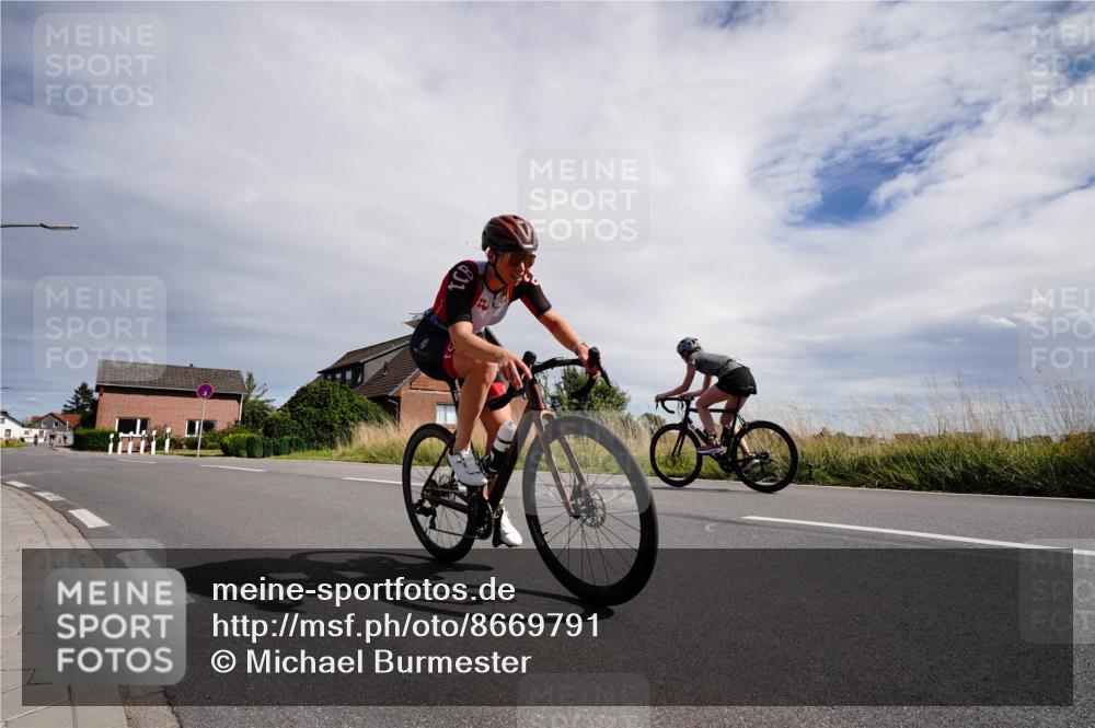 31.08.2025 - Elbe Triathlon Hamburg Michael Burmester http://msf.ph/oto/8669791 31.08.2025 14:48:24 Radfahren 144 meine-sportfotos.de