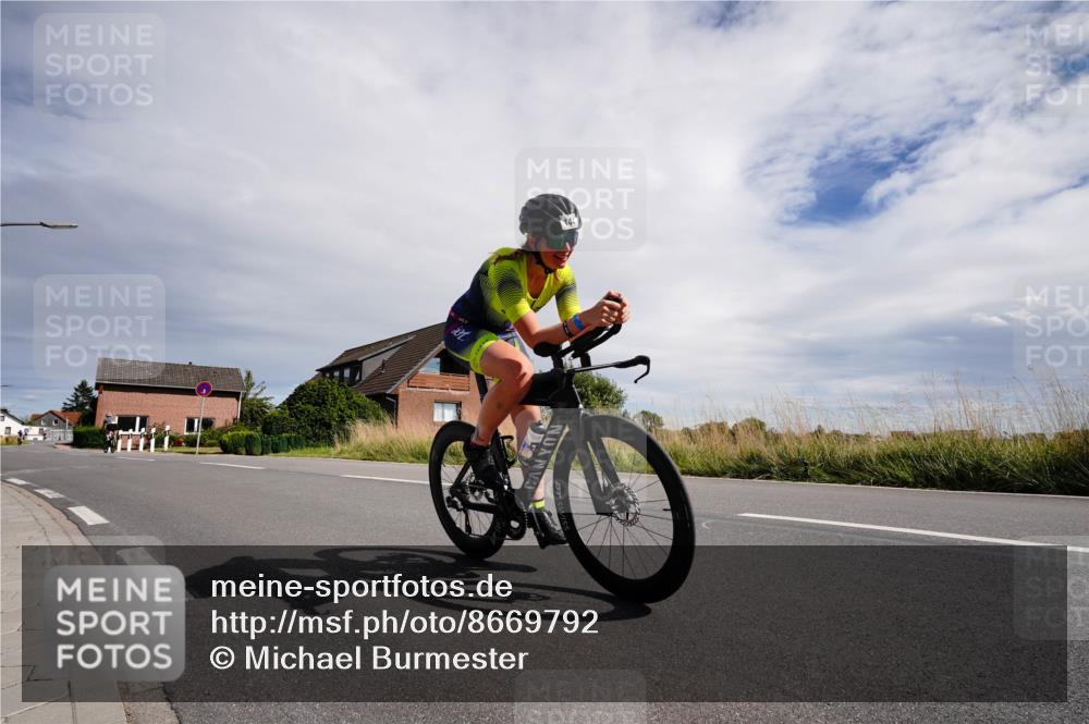 31.08.2025 - Elbe Triathlon Hamburg Michael Burmester http://msf.ph/oto/8669792 31.08.2025 14:48:27 Radfahren 144, 161 meine-sportfotos.de