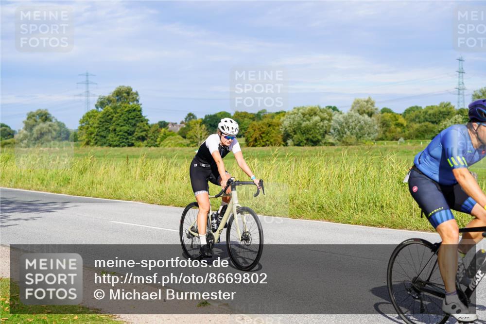 31.08.2025 - Elbe Triathlon Hamburg Michael Burmester http://msf.ph/oto/8669802 31.08.2025 09:55:22 Radfahren 418, 444, 701, 785 meine-sportfotos.de