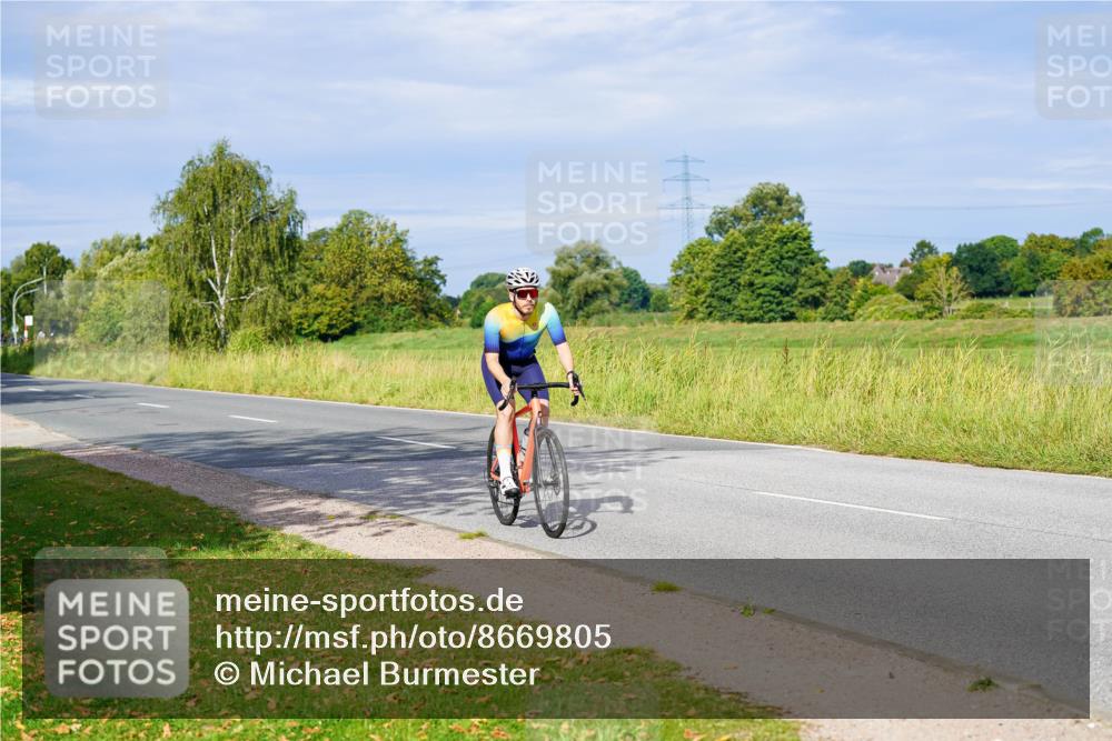 31.08.2025 - Elbe Triathlon Hamburg Michael Burmester http://msf.ph/oto/8669805 31.08.2025 09:55:24 Radfahren 418, 451, 701, 785 meine-sportfotos.de