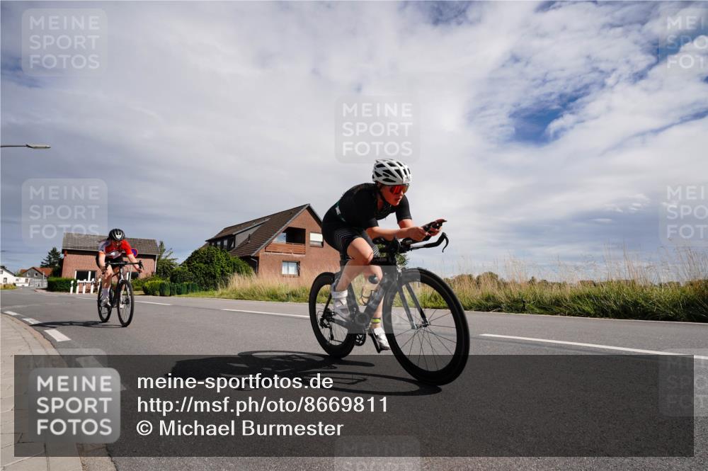 31.08.2025 - Elbe Triathlon Hamburg Michael Burmester http://msf.ph/oto/8669811 31.08.2025 14:49:28 Radfahren 145 meine-sportfotos.de
