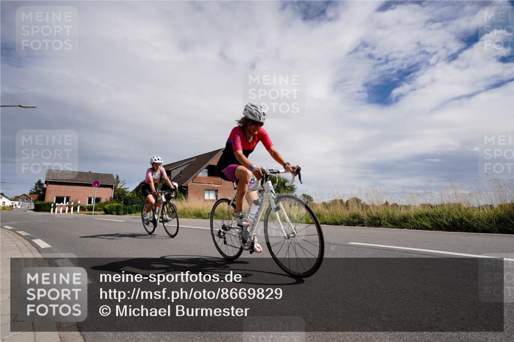31.08.2025 - Elbe Triathlon Hamburg Michael Burmester http://msf.ph/oto/8669829 31.08.2025 14:50:01 Radfahren 125, 155, 156 meine-sportfotos.de