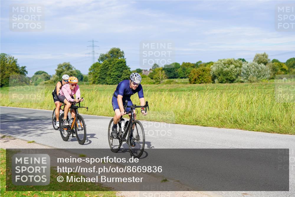 31.08.2025 - Elbe Triathlon Hamburg Michael Burmester http://msf.ph/oto/8669836 31.08.2025 09:55:36 Radfahren 371, 462, 511, 576, 627, 797 meine-sportfotos.de