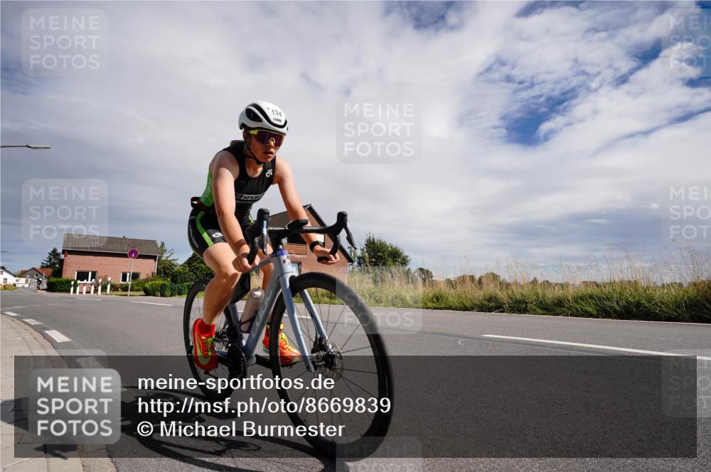 31.08.2025 - Elbe Triathlon Hamburg Michael Burmester http://msf.ph/oto/8669839 31.08.2025 14:50:11 Radfahren 134, 156 meine-sportfotos.de