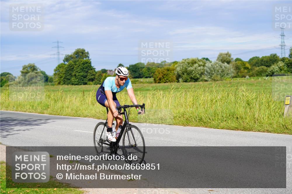 31.08.2025 - Elbe Triathlon Hamburg Michael Burmester http://msf.ph/oto/8669851 31.08.2025 09:55:39 Radfahren 371, 462, 473, 576, 627, 797 meine-sportfotos.de