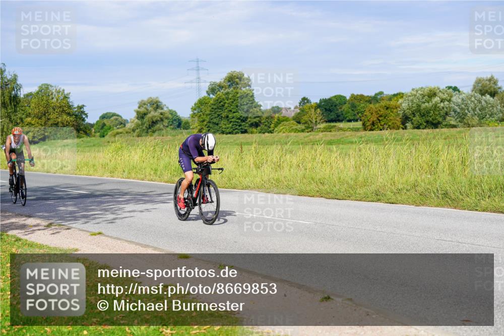31.08.2025 - Elbe Triathlon Hamburg Michael Burmester http://msf.ph/oto/8669853 31.08.2025 09:55:48 Radfahren 473, 558, 631, 745 meine-sportfotos.de