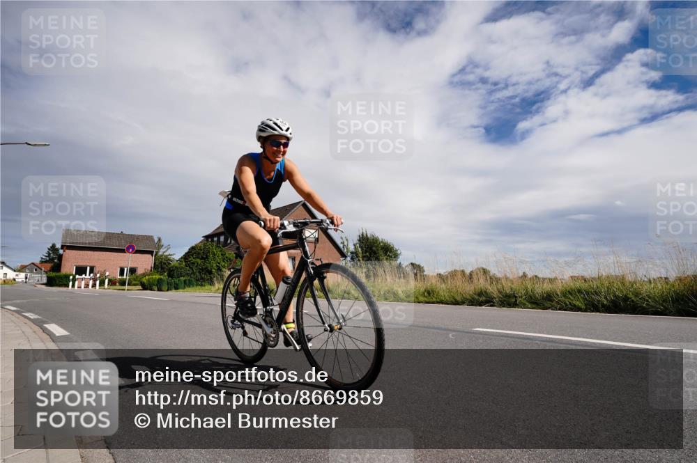 31.08.2025 - Elbe Triathlon Hamburg Michael Burmester http://msf.ph/oto/8669859 31.08.2025 14:50:58 Radfahren 162, 163 meine-sportfotos.de