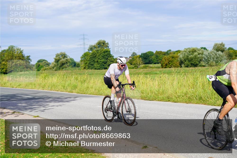 31.08.2025 - Elbe Triathlon Hamburg Michael Burmester http://msf.ph/oto/8669863 31.08.2025 09:55:50 Radfahren 289, 558, 631, 745, 910 meine-sportfotos.de