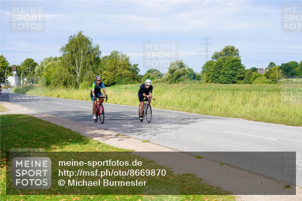 31.08.2025 - Elbe Triathlon Hamburg Michael Burmester http://msf.ph/oto/8669870 31.08.2025 09:55:54 Radfahren 289, 558, 678, 910 meine-sportfotos.de