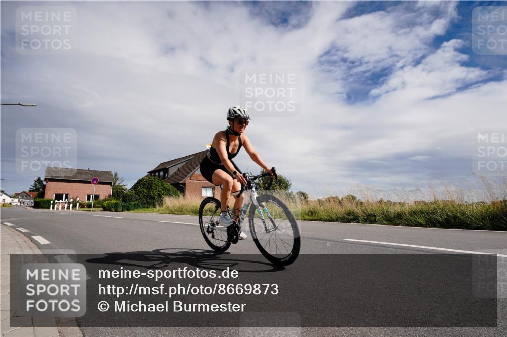 31.08.2025 - Elbe Triathlon Hamburg Michael Burmester http://msf.ph/oto/8669873 31.08.2025 14:51:31 Radfahren 147 meine-sportfotos.de