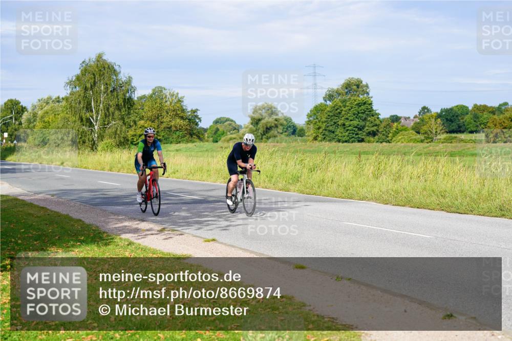 31.08.2025 - Elbe Triathlon Hamburg Michael Burmester http://msf.ph/oto/8669874 31.08.2025 09:55:55 Radfahren 289, 678, 829, 910 meine-sportfotos.de