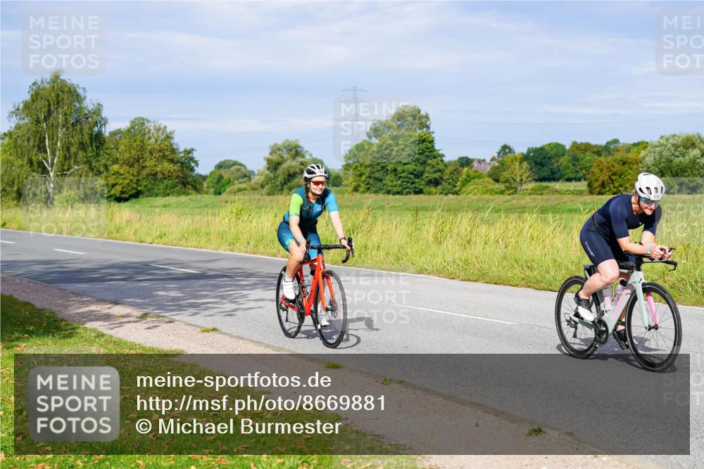 31.08.2025 - Elbe Triathlon Hamburg Michael Burmester http://msf.ph/oto/8669881 31.08.2025 09:55:55 Radfahren 289, 678, 829, 910 meine-sportfotos.de