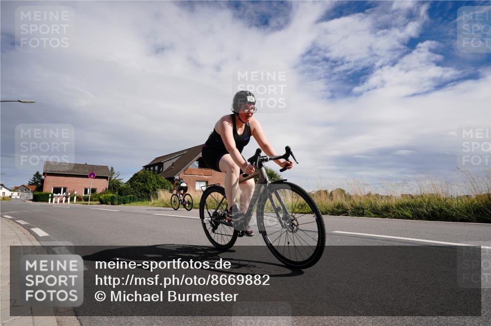 31.08.2025 - Elbe Triathlon Hamburg Michael Burmester http://msf.ph/oto/8669882 31.08.2025 14:52:03 Radfahren 140, 143 meine-sportfotos.de