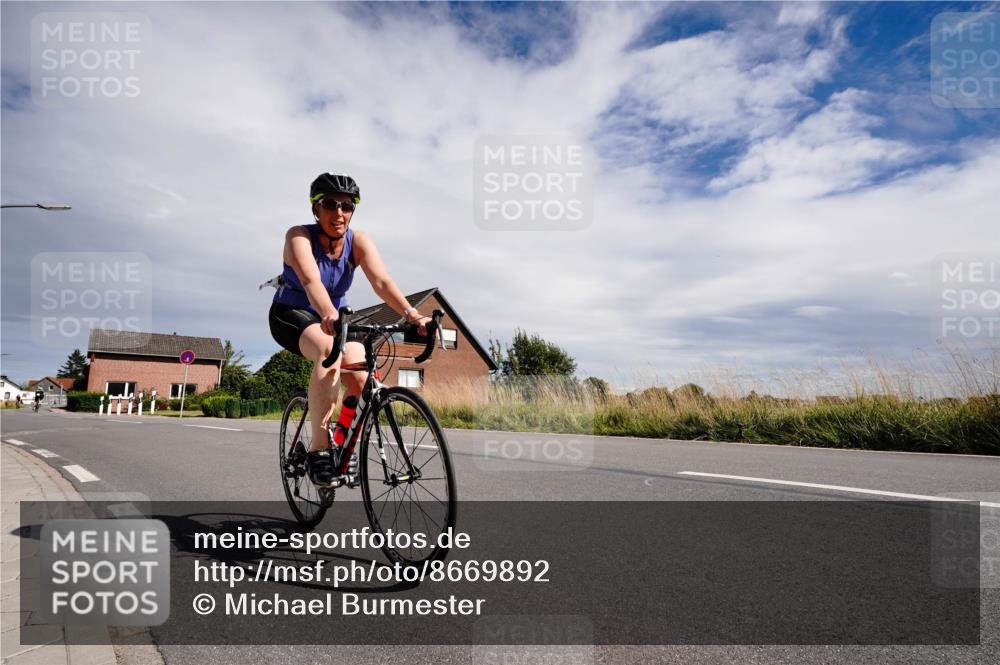 31.08.2025 - Elbe Triathlon Hamburg Michael Burmester http://msf.ph/oto/8669892 31.08.2025 14:52:31 Radfahren 152, 164 meine-sportfotos.de
