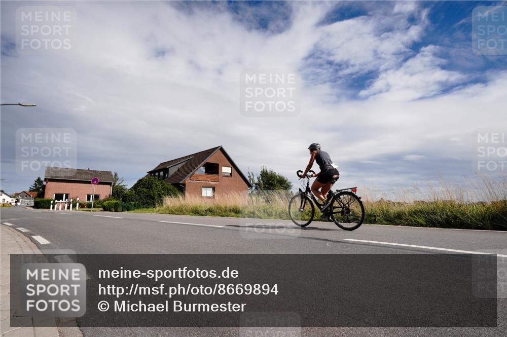 31.08.2025 - Elbe Triathlon Hamburg Michael Burmester http://msf.ph/oto/8669894 31.08.2025 14:52:33 Radfahren 152, 164 meine-sportfotos.de