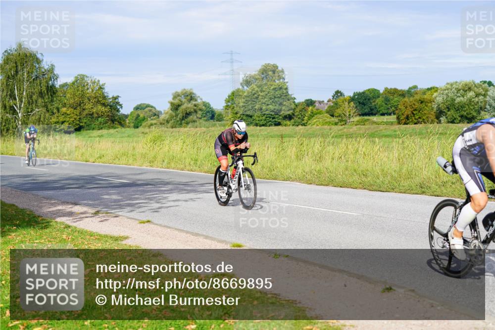 31.08.2025 - Elbe Triathlon Hamburg Michael Burmester http://msf.ph/oto/8669895 31.08.2025 09:56:01 Radfahren 255, 445, 523, 536, 601, 678, 692, 829 meine-sportfotos.de