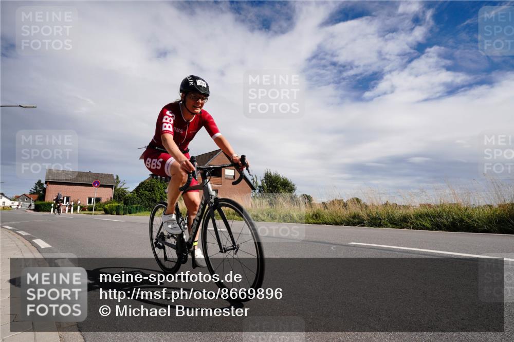 31.08.2025 - Elbe Triathlon Hamburg Michael Burmester http://msf.ph/oto/8669896 31.08.2025 14:52:36 Radfahren 132, 164 meine-sportfotos.de