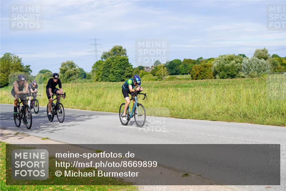 31.08.2025 - Elbe Triathlon Hamburg Michael Burmester http://msf.ph/oto/8669899 31.08.2025 09:56:03 Radfahren 255, 445, 499, 523, 536, 601, 678, 692, 829, 853 meine-sportfotos.de
