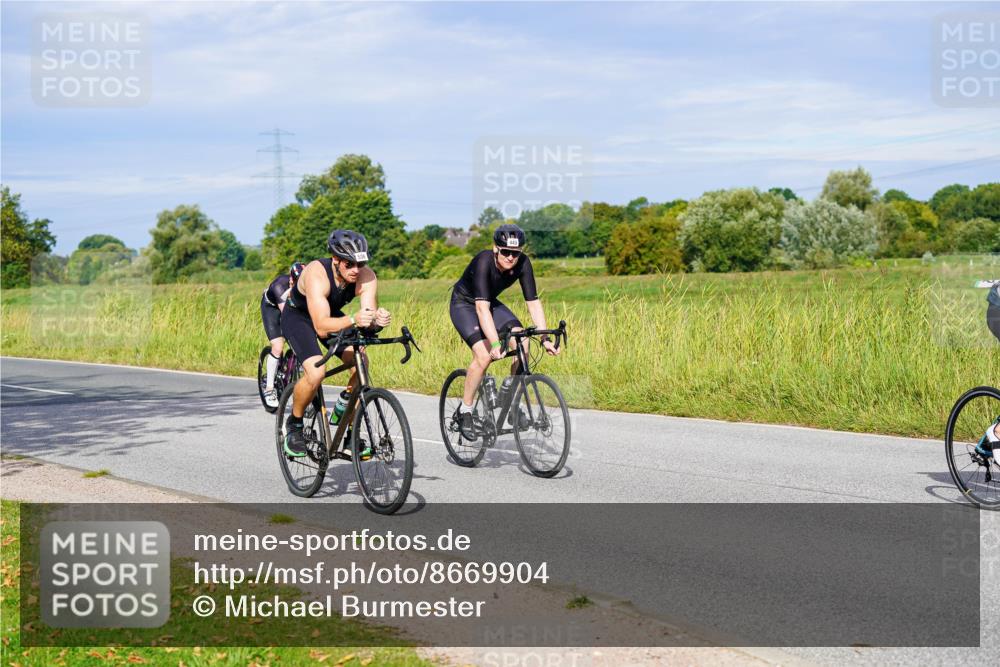 31.08.2025 - Elbe Triathlon Hamburg Michael Burmester http://msf.ph/oto/8669904 31.08.2025 09:56:04 Radfahren 255, 445, 499, 522, 523, 536, 601, 678, 692, 829, 830, 853 meine-sportfotos.de