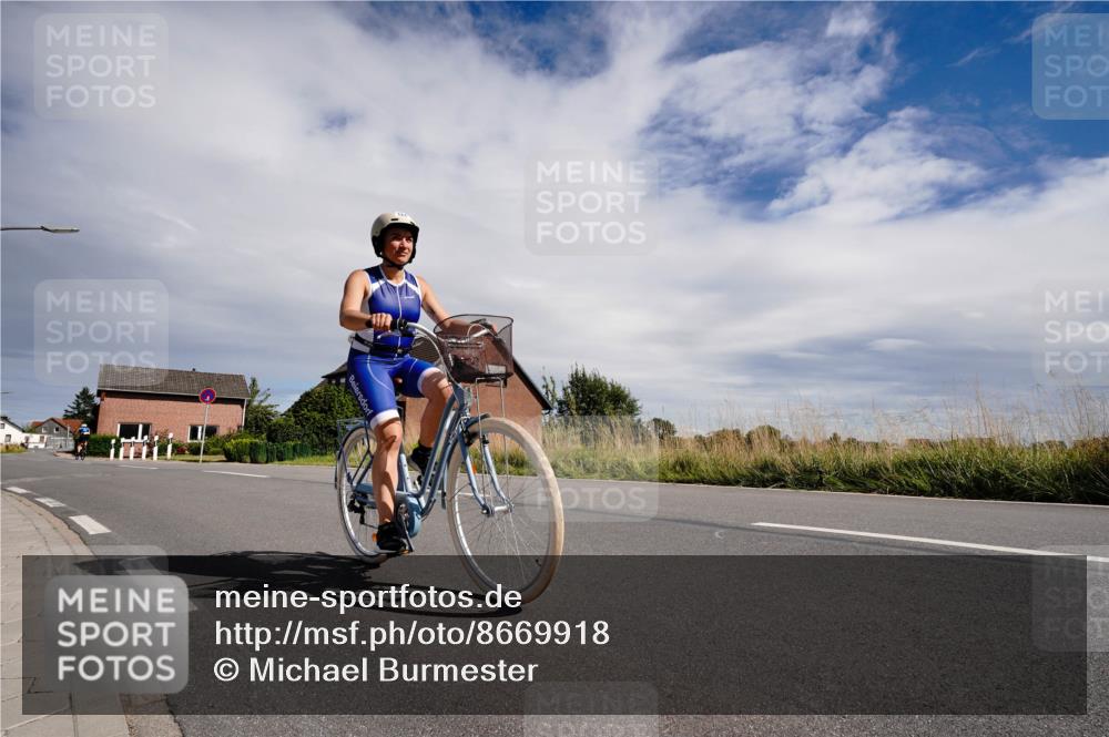 31.08.2025 - Elbe Triathlon Hamburg Michael Burmester http://msf.ph/oto/8669918 31.08.2025 14:53:16 Radfahren 124 meine-sportfotos.de