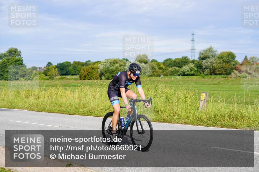 31.08.2025 - Elbe Triathlon Hamburg Michael Burmester http://msf.ph/oto/8669921 31.08.2025 09:56:06 Radfahren 255, 445, 499, 500, 522, 523, 536, 590, 601, 692, 775, 830, 840, 853 meine-sportfotos.de