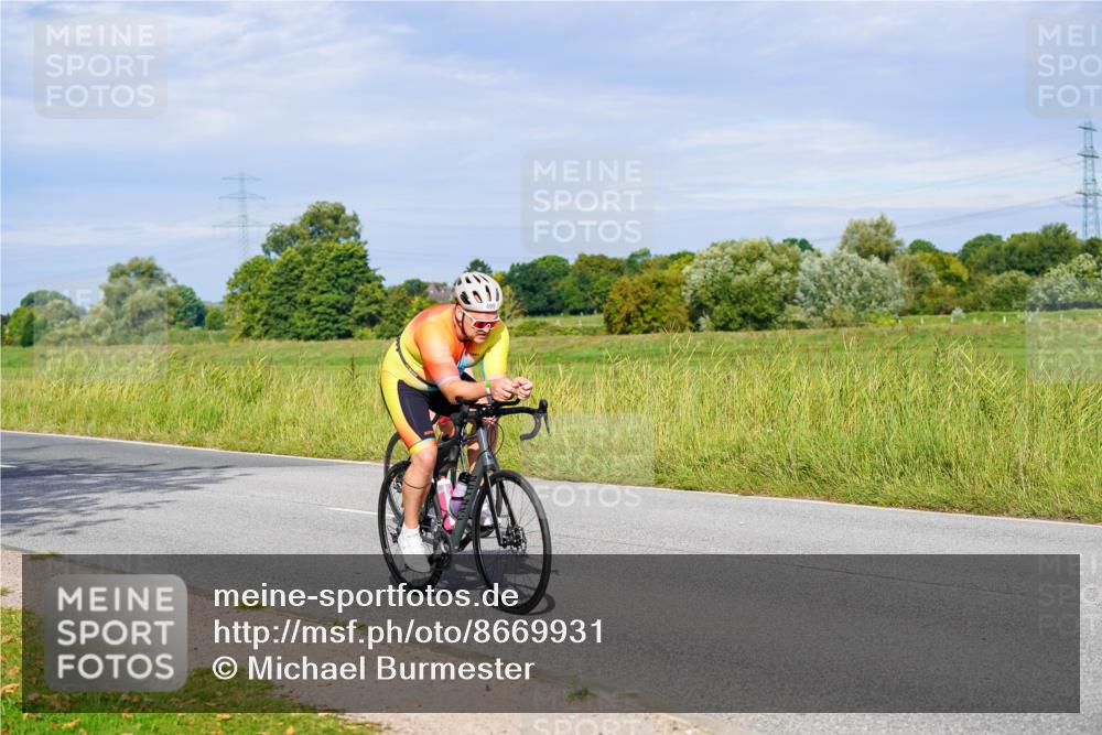 31.08.2025 - Elbe Triathlon Hamburg Michael Burmester http://msf.ph/oto/8669931 31.08.2025 09:56:08 Radfahren 255, 445, 499, 500, 522, 523, 536, 590, 601, 650, 775, 830, 840, 853 meine-sportfotos.de