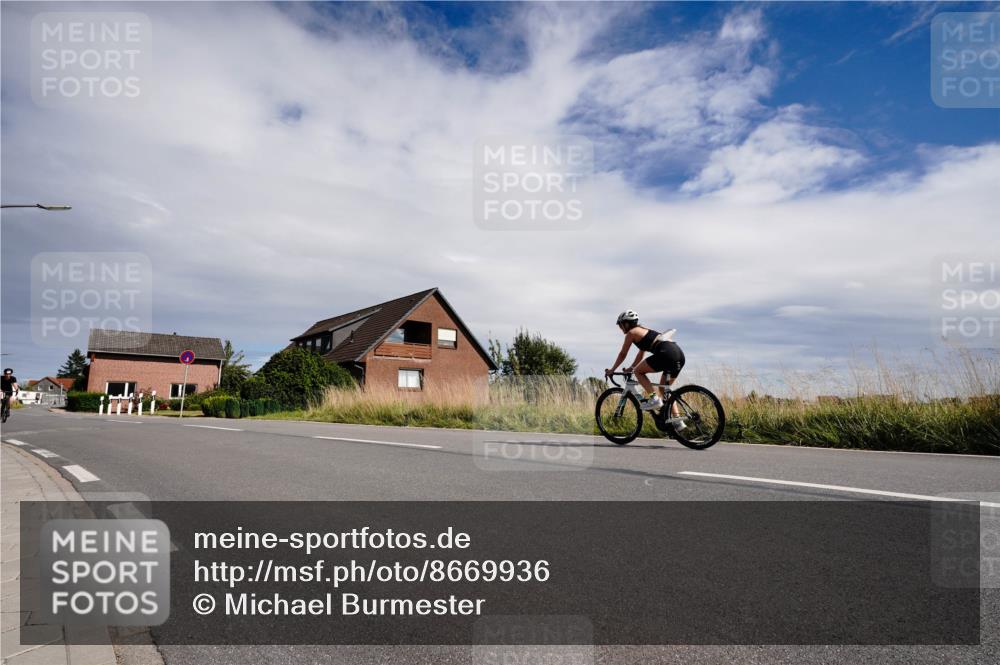 31.08.2025 - Elbe Triathlon Hamburg Michael Burmester http://msf.ph/oto/8669936 31.08.2025 14:53:52 Radfahren 130 meine-sportfotos.de
