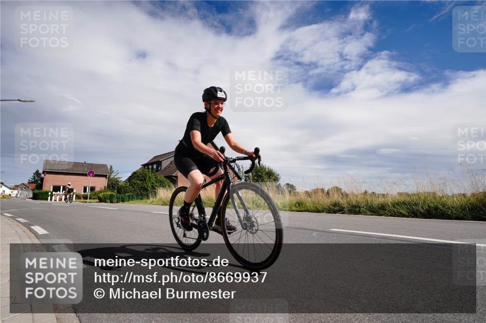 31.08.2025 - Elbe Triathlon Hamburg Michael Burmester http://msf.ph/oto/8669937 31.08.2025 14:53:54 Radfahren 130 meine-sportfotos.de