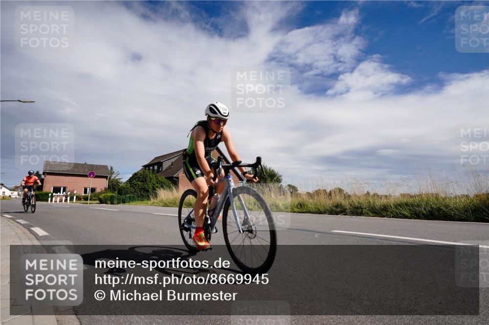 31.08.2025 - Elbe Triathlon Hamburg Michael Burmester http://msf.ph/oto/8669945 31.08.2025 14:54:30 Radfahren 154 meine-sportfotos.de