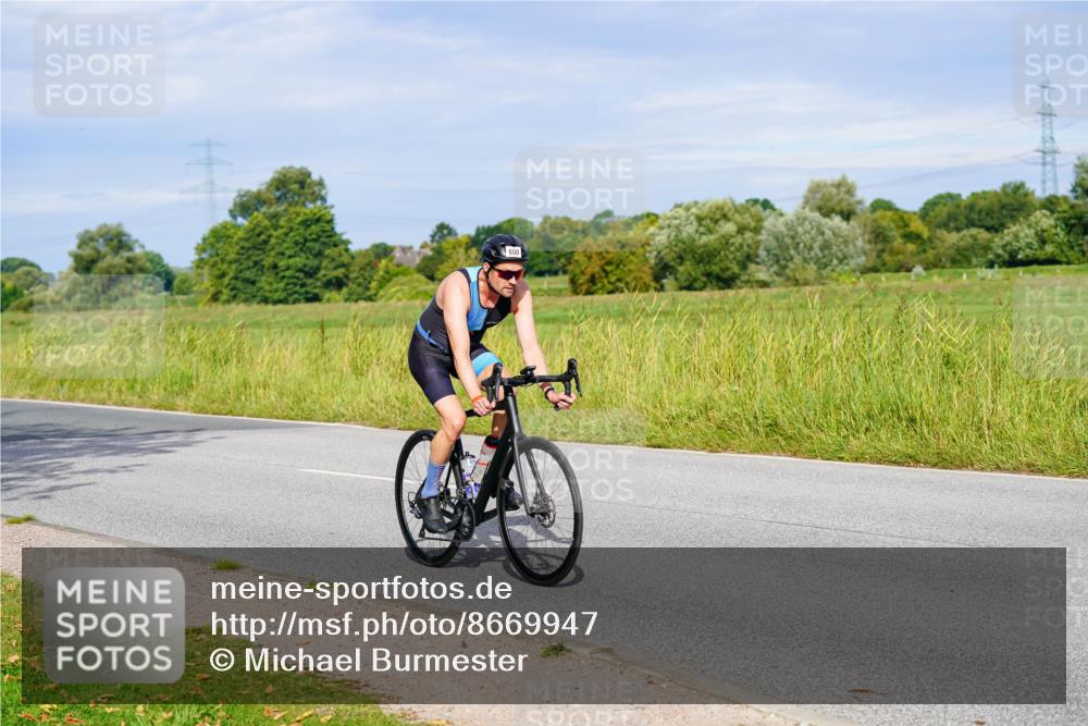 31.08.2025 - Elbe Triathlon Hamburg Michael Burmester http://msf.ph/oto/8669947 31.08.2025 09:56:14 Radfahren 500, 522, 590, 650, 775, 830, 840 meine-sportfotos.de