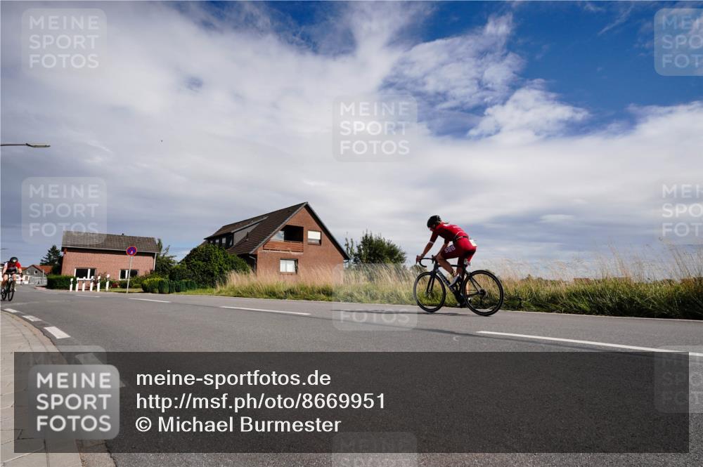 31.08.2025 - Elbe Triathlon Hamburg Michael Burmester http://msf.ph/oto/8669951 31.08.2025 14:54:36 Radfahren  meine-sportfotos.de
