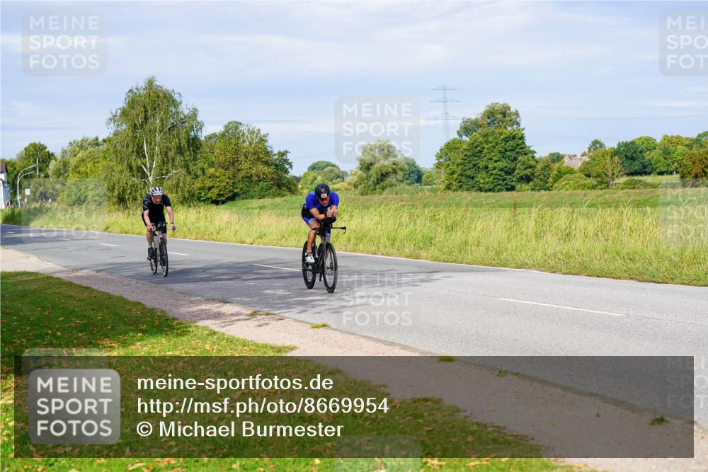 31.08.2025 - Elbe Triathlon Hamburg Michael Burmester http://msf.ph/oto/8669954 31.08.2025 09:56:46 Radfahren 602, 680, 711, 715, 815 meine-sportfotos.de
