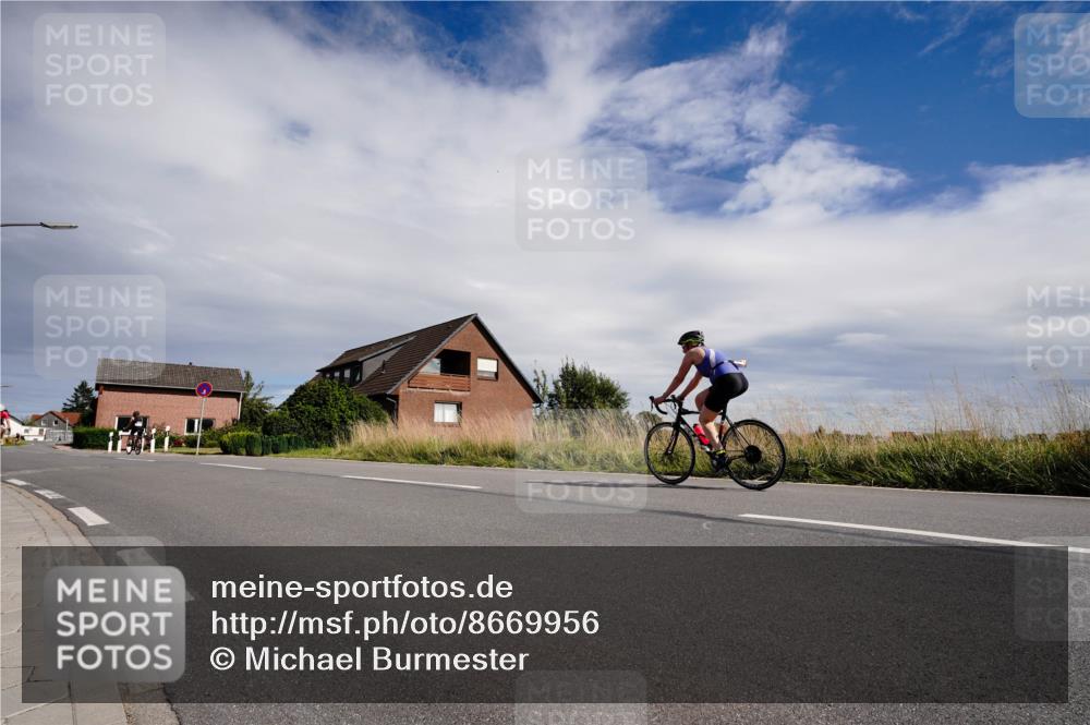 31.08.2025 - Elbe Triathlon Hamburg Michael Burmester http://msf.ph/oto/8669956 31.08.2025 14:54:47 Radfahren  meine-sportfotos.de
