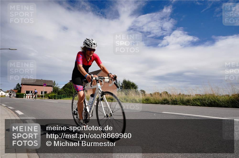 31.08.2025 - Elbe Triathlon Hamburg Michael Burmester http://msf.ph/oto/8669960 31.08.2025 14:54:49 Radfahren  meine-sportfotos.de