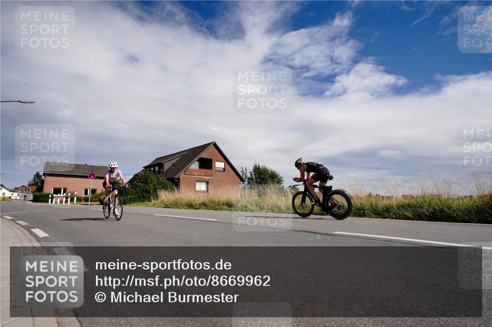 31.08.2025 - Elbe Triathlon Hamburg Michael Burmester http://msf.ph/oto/8669962 31.08.2025 14:54:55 Radfahren  meine-sportfotos.de