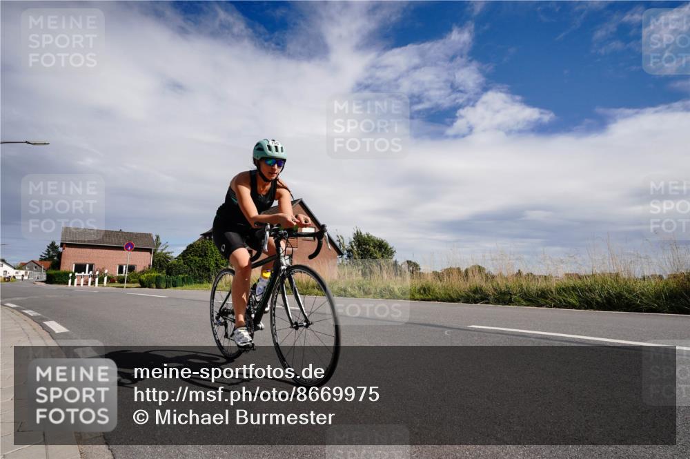31.08.2025 - Elbe Triathlon Hamburg Michael Burmester http://msf.ph/oto/8669975 31.08.2025 14:55:37 Radfahren  meine-sportfotos.de