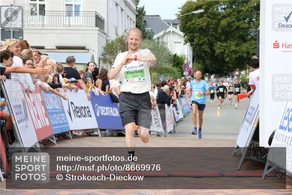 31.08.2025 - 21. Blankeneser Heldenlauf Strokosch-Dieckow http://msf.ph/oto/8669976 31.08.2025 10:54:43 Ziel 3492, 3462 meine-sportfotos.de