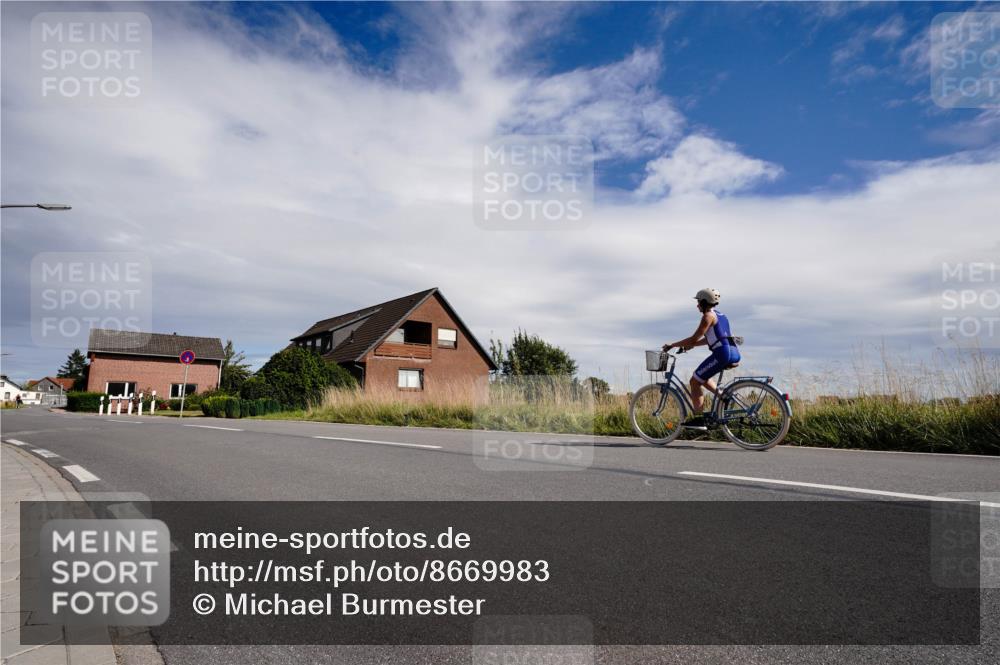 31.08.2025 - Elbe Triathlon Hamburg Michael Burmester http://msf.ph/oto/8669983 31.08.2025 14:56:13 Radfahren  meine-sportfotos.de