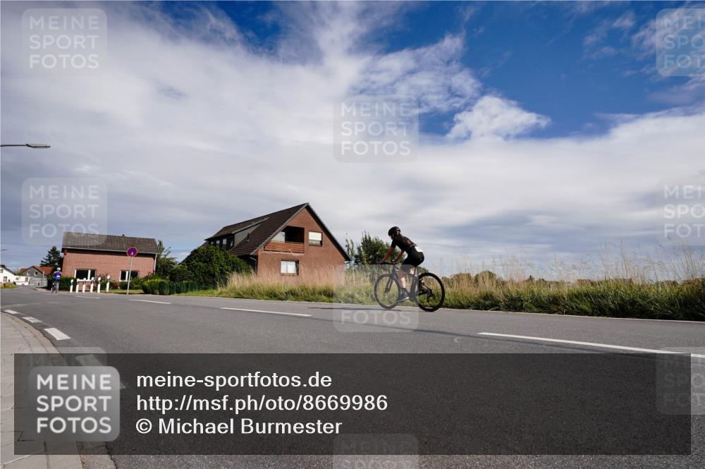 31.08.2025 - Elbe Triathlon Hamburg Michael Burmester http://msf.ph/oto/8669986 31.08.2025 14:56:18 Radfahren  meine-sportfotos.de
