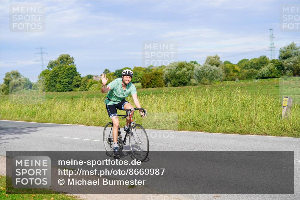 31.08.2025 - Elbe Triathlon Hamburg Michael Burmester http://msf.ph/oto/8669987 31.08.2025 09:56:59 Radfahren 432, 546, 758 meine-sportfotos.de